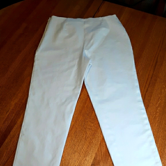 Lands' End - Mid Rise - Slim Leg White Pants Sz 10 - Picture 3 of 8